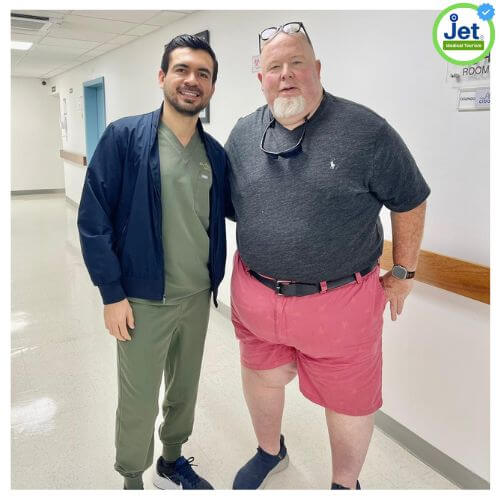 Dr Edwin Guerrero Tijuana Medical Doctor with Patient